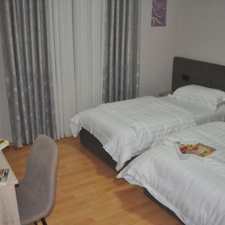Bliri Myslym Shyri Apartment ติรานา ภายนอก รูปภาพ