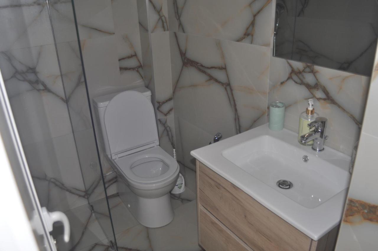 Bliri Myslym Shyri Apartment ติรานา ภายนอก รูปภาพ