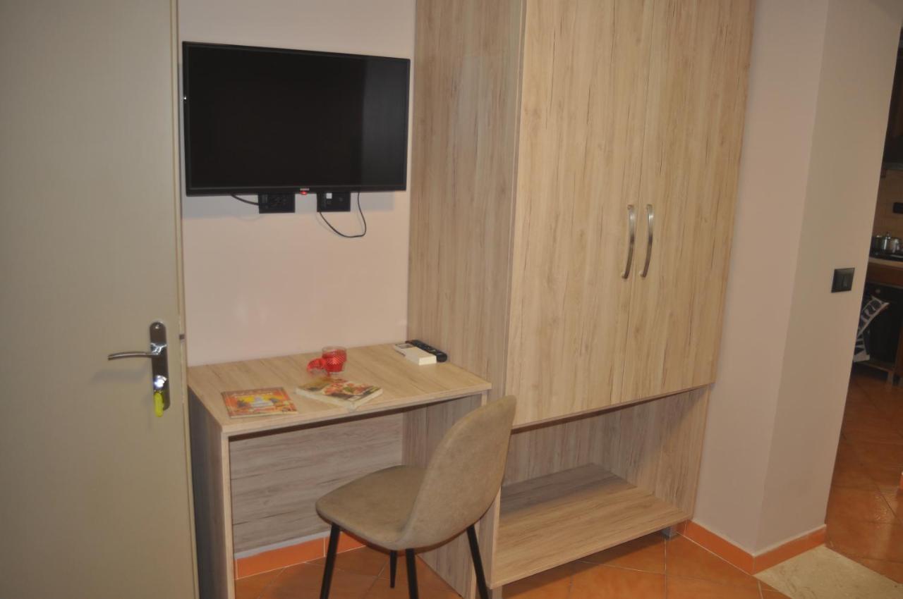Bliri Myslym Shyri Apartment ติรานา ภายนอก รูปภาพ