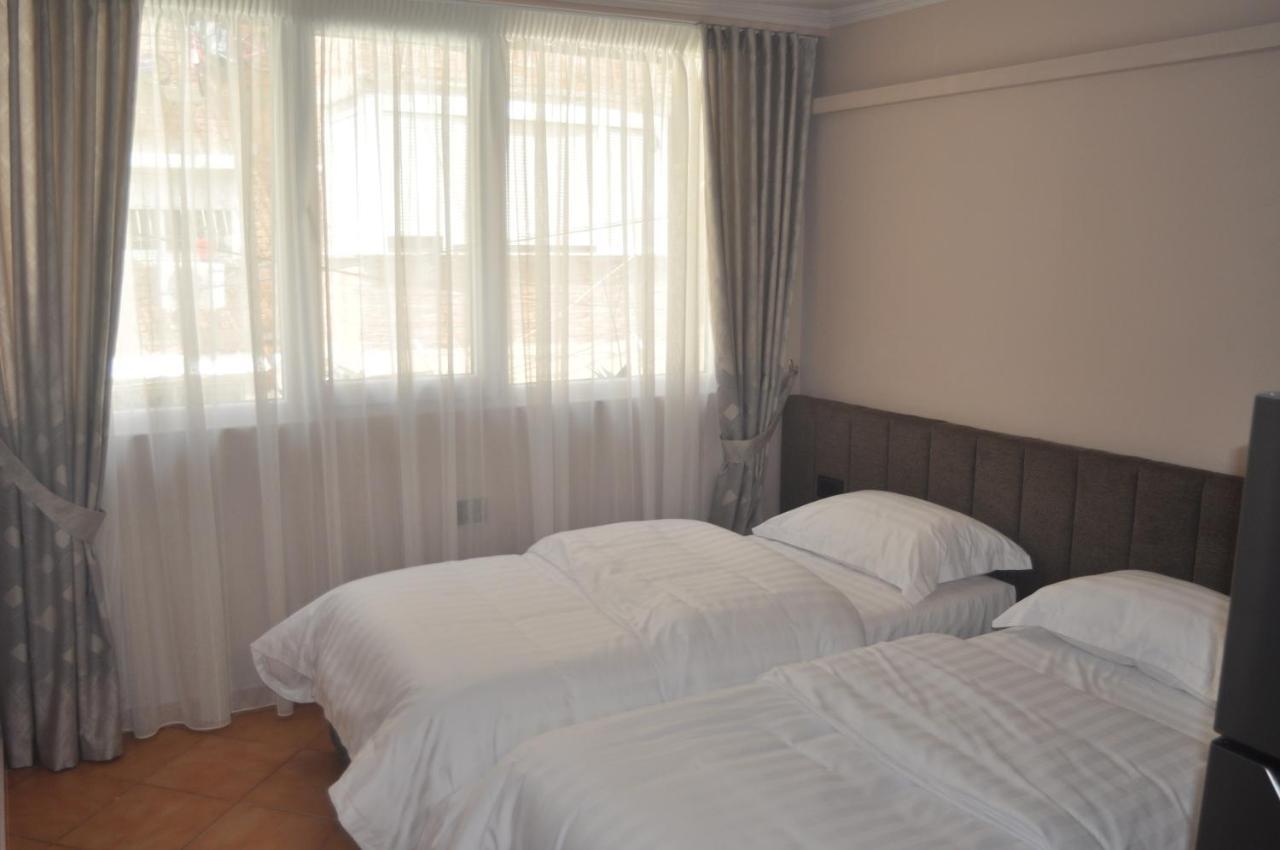 Bliri Myslym Shyri Apartment ติรานา ภายนอก รูปภาพ