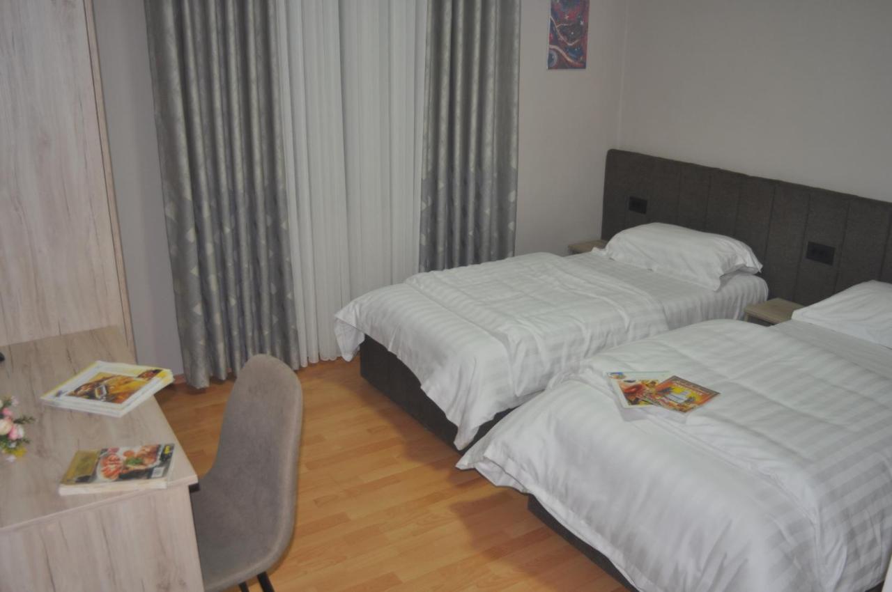 Bliri Myslym Shyri Apartment ติรานา ภายนอก รูปภาพ