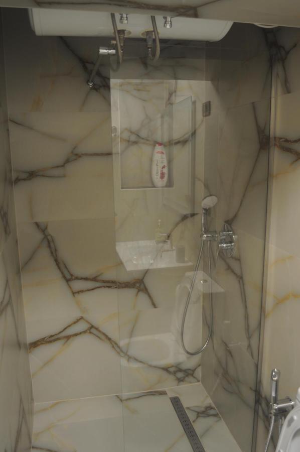 Bliri Myslym Shyri Apartment ติรานา ภายนอก รูปภาพ