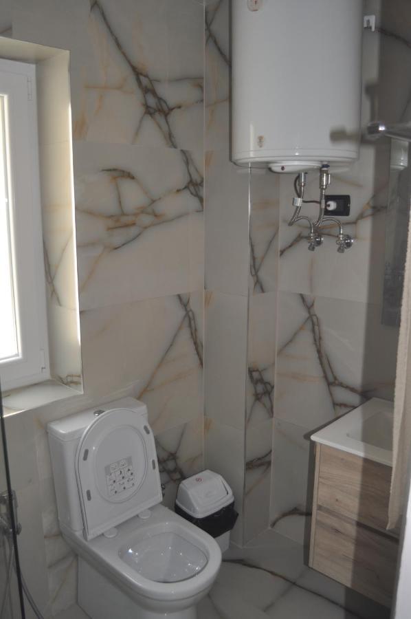 Bliri Myslym Shyri Apartment ติรานา ภายนอก รูปภาพ