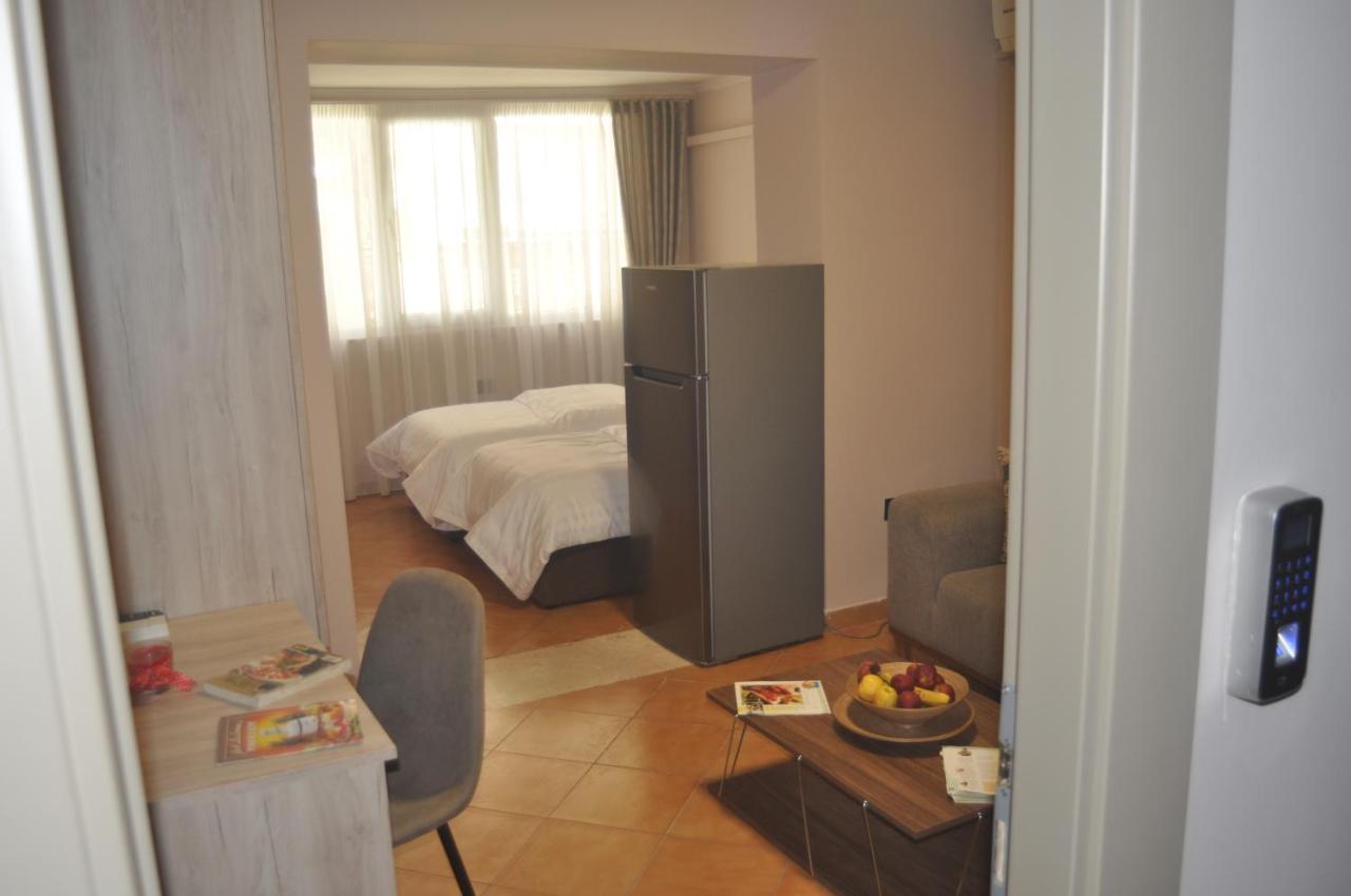 Bliri Myslym Shyri Apartment ติรานา ภายนอก รูปภาพ