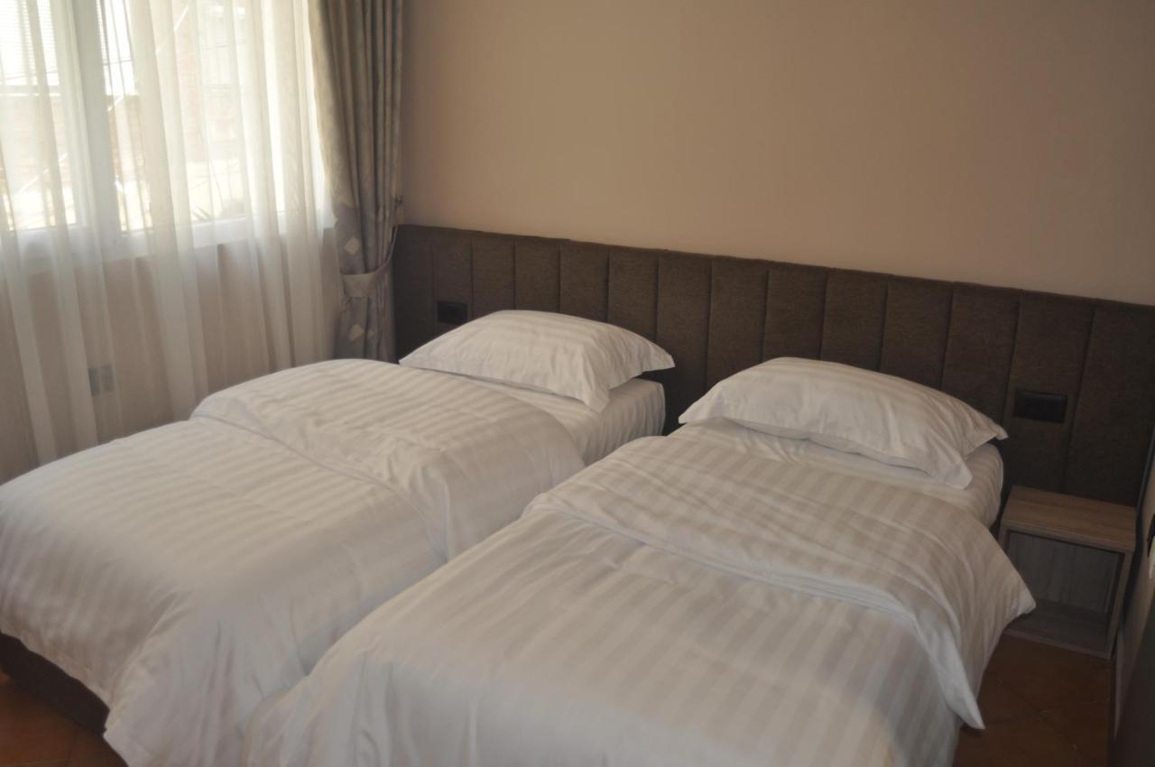 Bliri Myslym Shyri Apartment ติรานา ภายนอก รูปภาพ